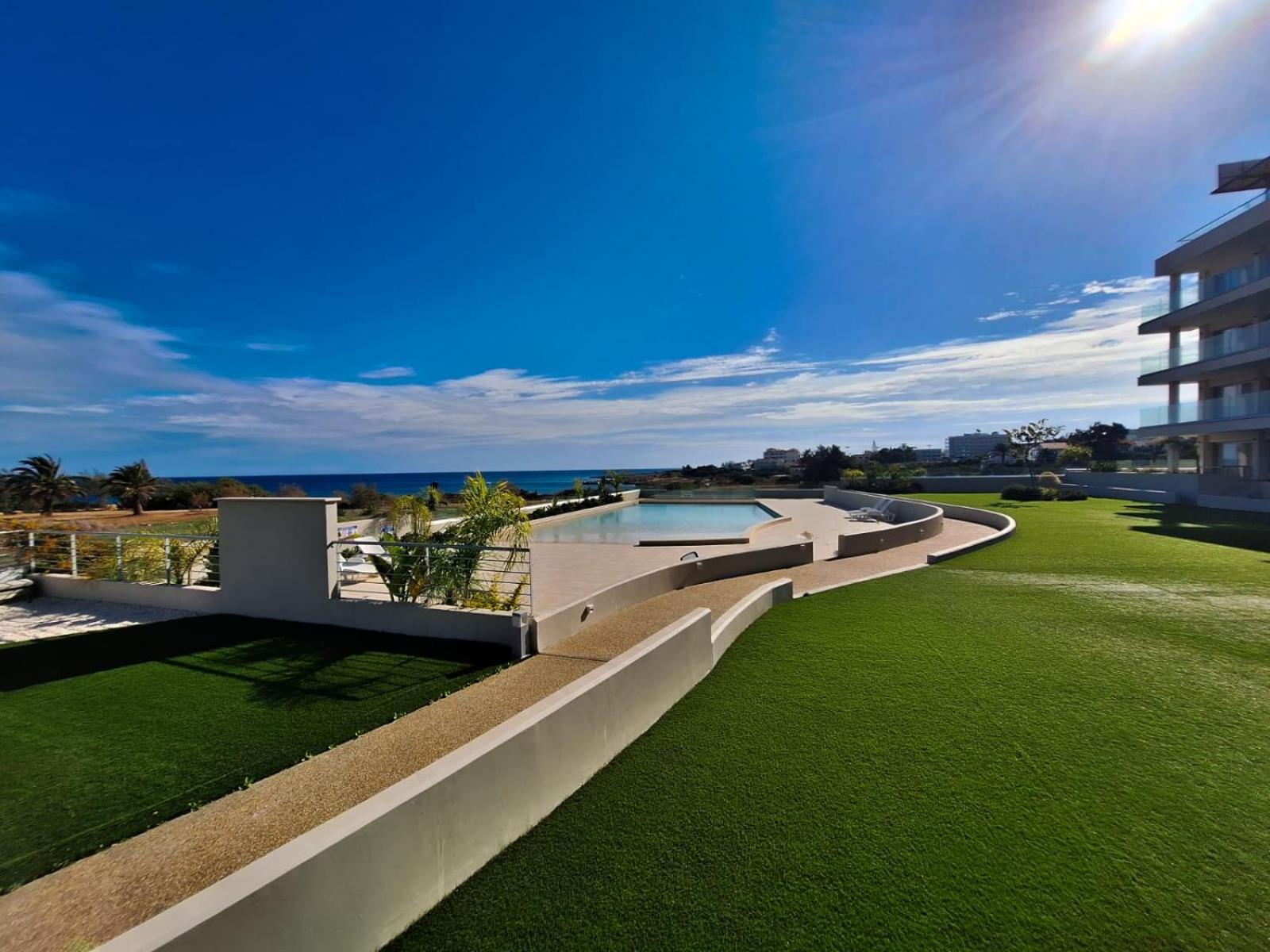 Emerald Suites Protaras Eksteriør bilde