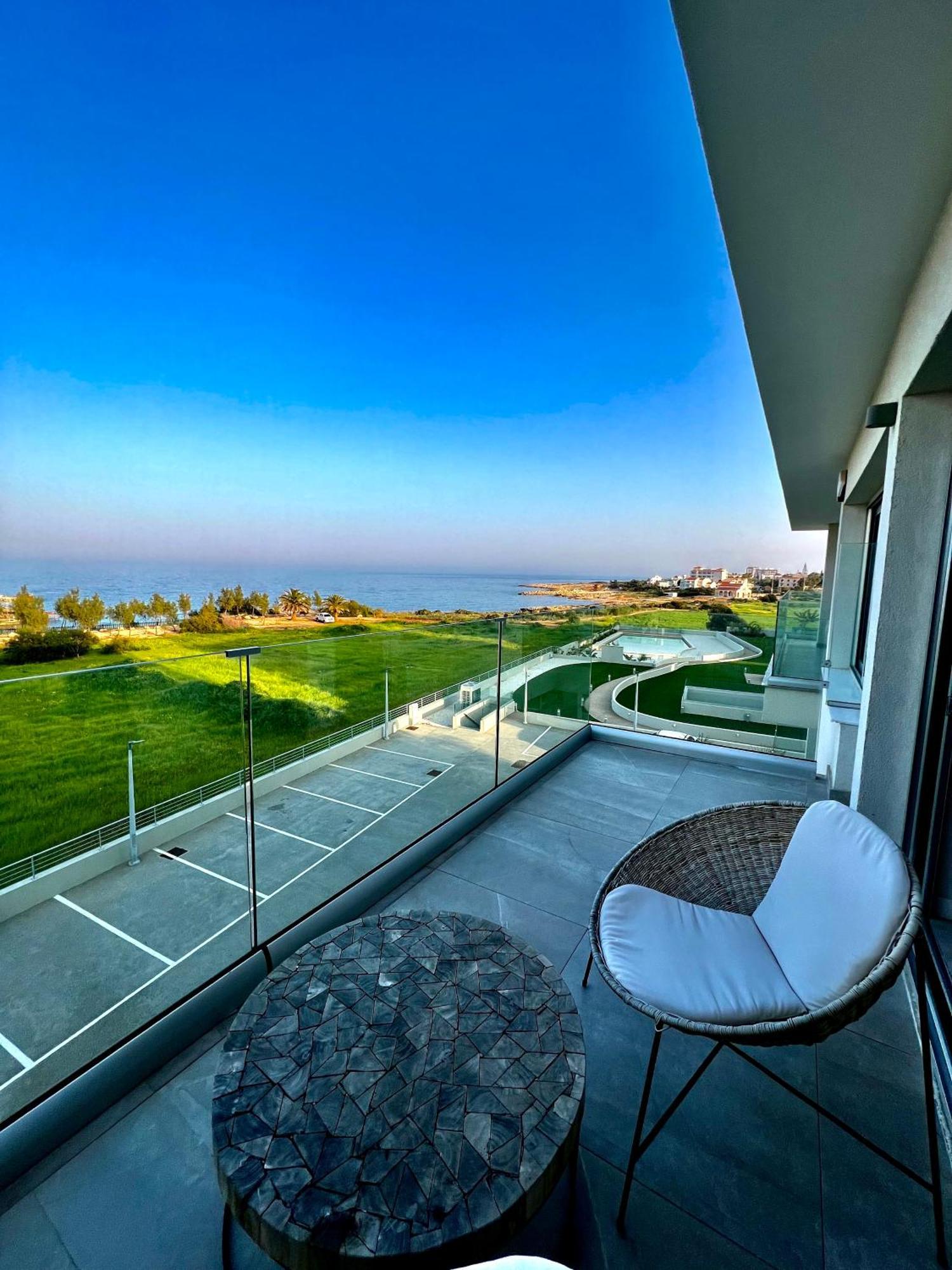 Emerald Suites Protaras Eksteriør bilde