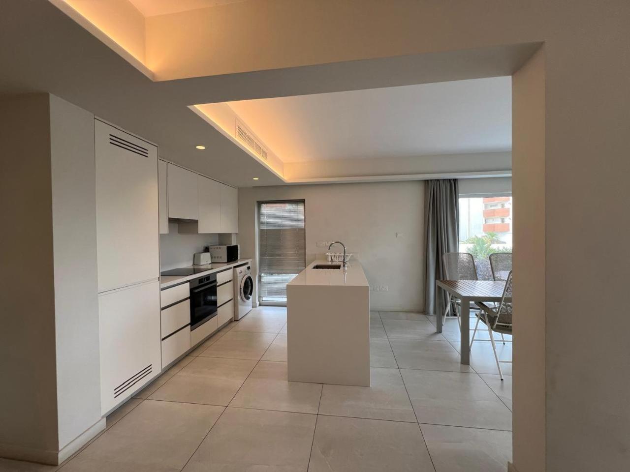 Emerald Suites Protaras Eksteriør bilde