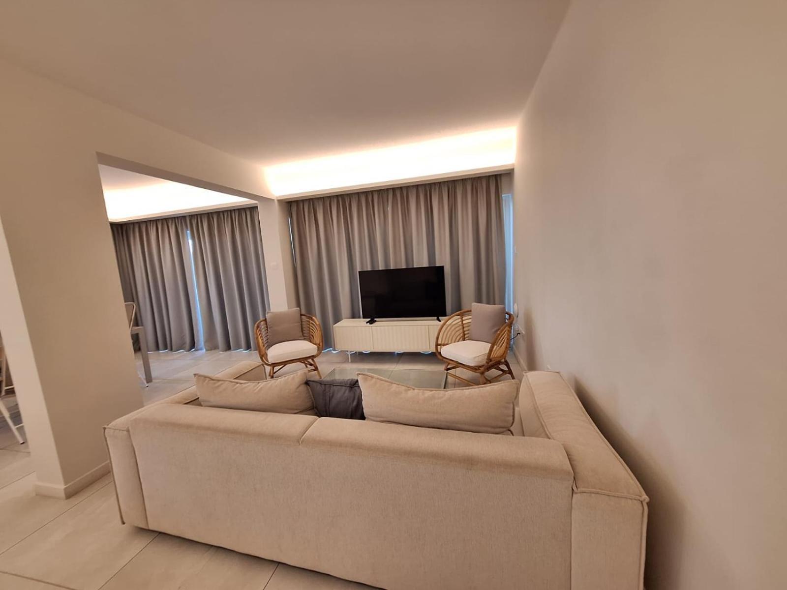 Emerald Suites Protaras Eksteriør bilde